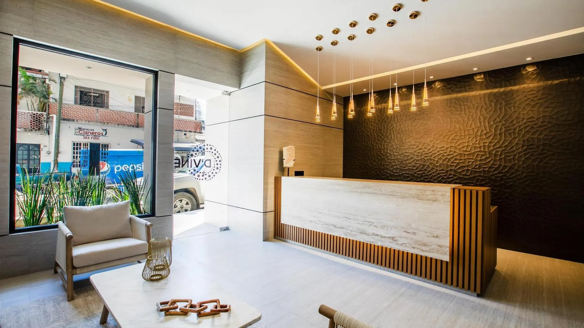 D'Vine Escape: Luxury Condo In Romantic Zone Puerto Vallarta Mexico