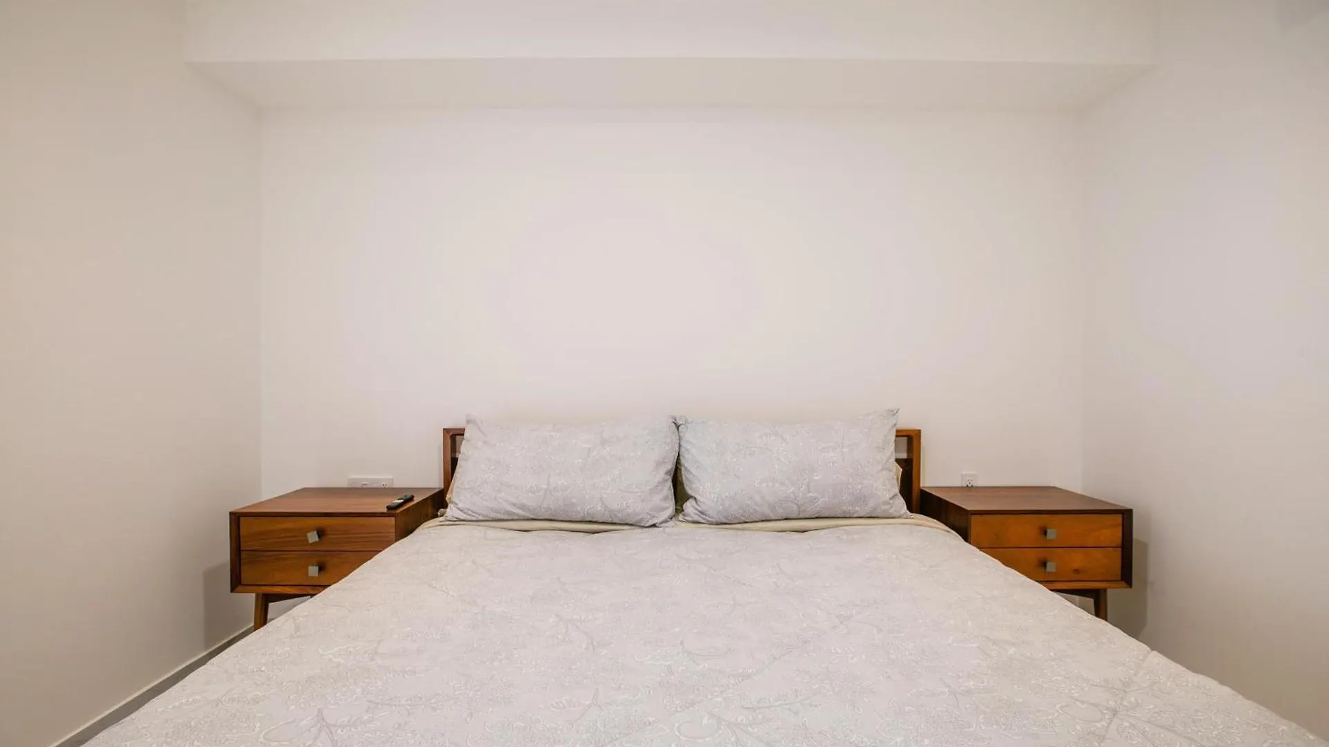 D'Vine Escape: Luxury Condo In Romantic Zone Puerto Vallarta Holiday home