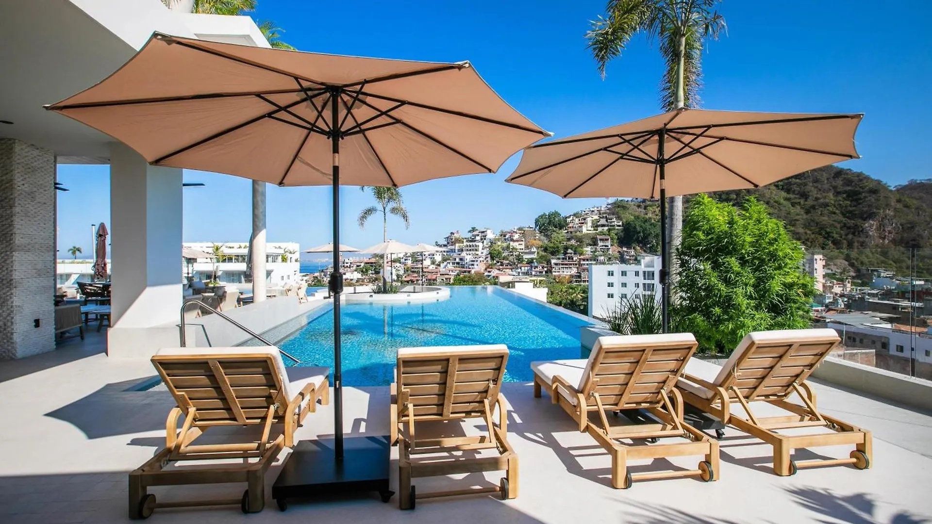 Holiday home D'Vine Escape: Luxury Condo In Romantic Zone Puerto Vallarta